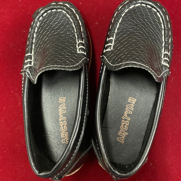 NWOT Ahcityah Black Loafers - Picture 4 of 7